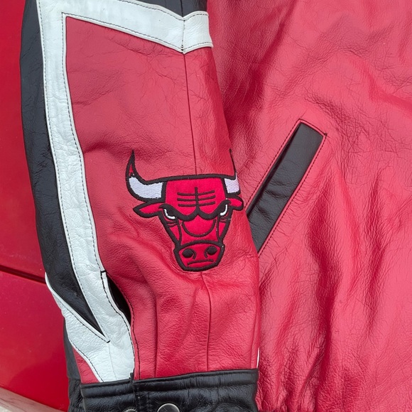 Vintage 90s Wilsons Leather Black and Red leather bulls pro player jacket - Picture 5 of 7